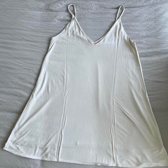 Aritzia Talula Crescent Dress - Picture 2 of 3